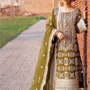 New 3 piece Pakistani dress lawn cl